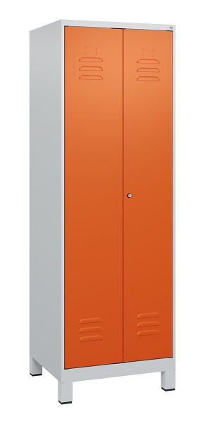 C+P luierkluis Classic PLUS, dubbele locker, voeten, 2 vakken, 1800x600x500mm, 7035/2004, cilinderslot, 0800127-20P S10031