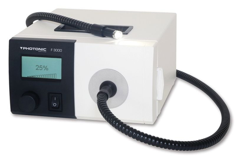 PHOTONIC LED Lichtquelle F3000, fernsteuerbar, 100-240V Tischnetzteil, ohne Netzkabel, 10060.1