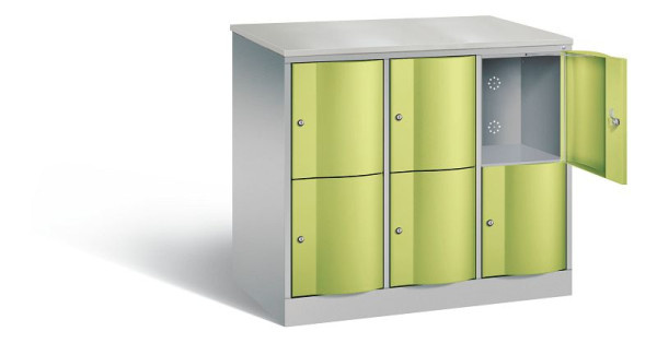 C+P XL lockerkast Resisto, H1077xB1148xD640mm, kleur: wit aluminium / virid green, 8472-373 S10085