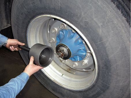KS Tools wielnaaftrekker, diameter AG M155x3mm, voor bedrijfswagens, 450.0004