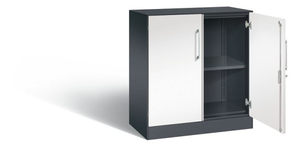 C+P dressoir met vleugeldeuren Asisto, H915xB800xD435mm, kleur: zwartgrijs/verkeerswit, beugelgreep, 2 niveaus, 141053-000 S10203