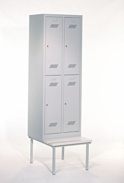 Pavoy Kleiderschrank mit Sitzbank 2150/500/600, 2b x 2h, Zylinderschloss, Abteilbreite 300, PVC-Leisten, 60205-223-031-910