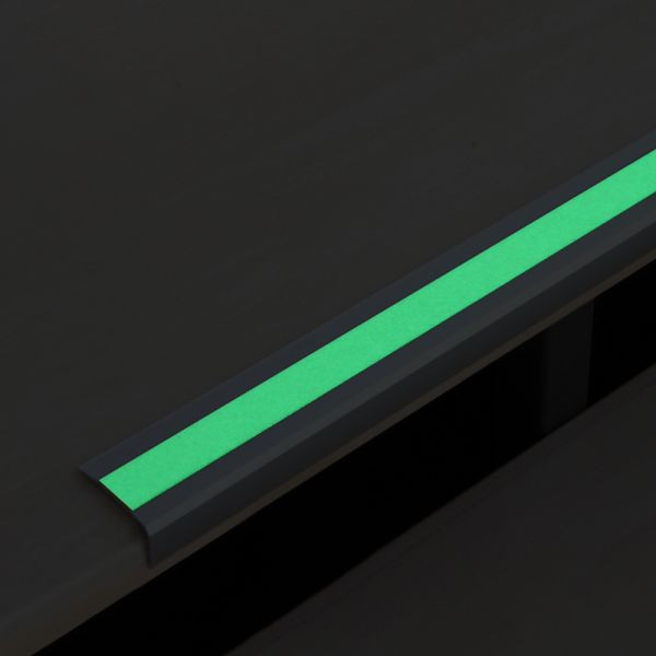 Meelbroek antislip traprandprofiel aluminium met m2 antislip coating, lichtgevend 53x610x31mm, ATM1NF1