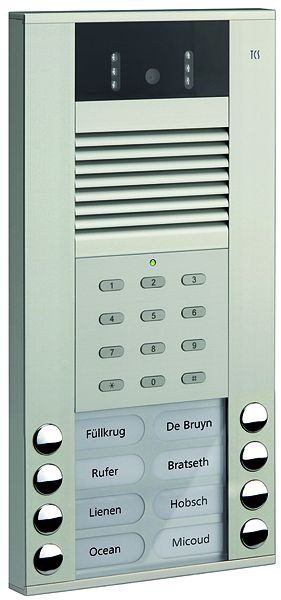 TCS video voordeurstation met 130 graden camera Serie AVE met 8 belknoppen (rechts/links uitgelijnd) met geïntegreerd codeslot, AP zilver, AVE54083-0010