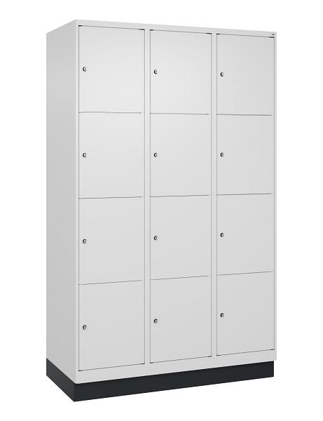 C+P lockerkast Classic PLUS, onderstel, 3 vakken met elk 4 vakken, 1950x1200x500mm, 9016/9016, 080020-324 S10017