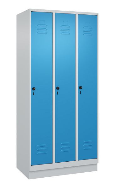 C+P Umkleidespind Classic PLUS, Sockel, 3 Abteile, 1950x900x500mm, 7035/5012, Drehriegel, 080020-30 S10004