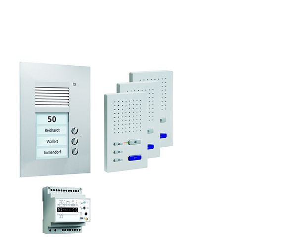 TCS deurbedieningssysteem audio: pack UP voor 3 wooneenheden, met buitenstation PUK 3 belknoppen, 3x handsfree luidspreker ISW3030, bedieningseenheid BVS20, PPUF03-EN / 02