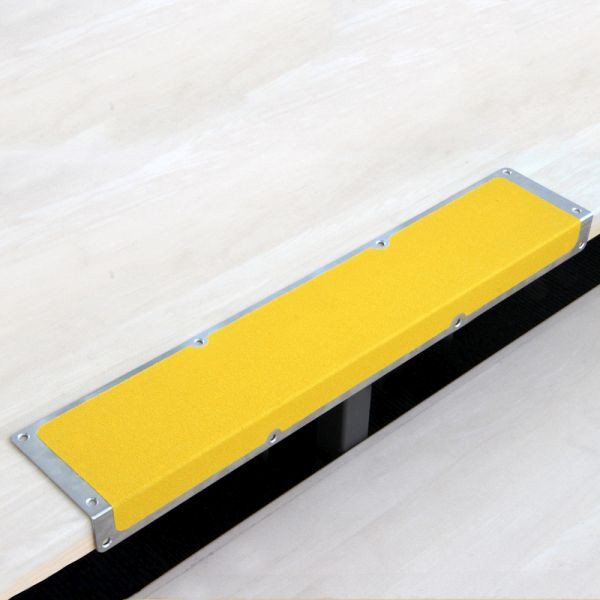 Meelbroek antislip randprofiel aluminium met m2 antislip coating, universeel geel 120x1000x45mm, AKM1GF2
