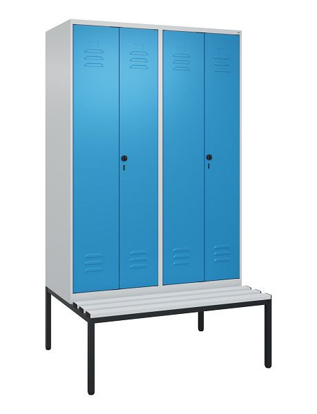 C+P luierkluis Classic PLUS, dubbele locker, 4 vakken, 2120x1200x815mm, 7035/5012, draaibare sluiting, met bank eronder, 0800527-40P S10034