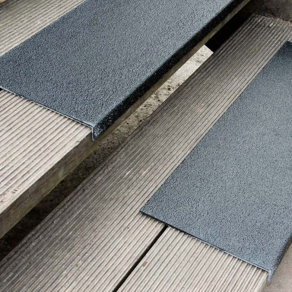 Meelbroek antislip randprofiel GFK medium zwart 230x600x30mm, GKMS2300600