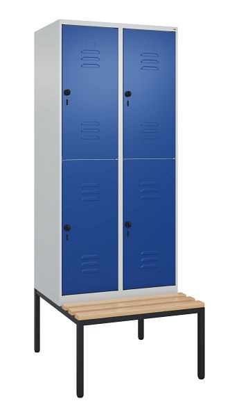 C+P Doppelstöckiger Spind Classic PLUS, 2 Abteile, 2120x800x815mm, 7035/5010, Drehriegel, Buche-Sitzleisten, mit untergebauter Sitzbank, 0803507-22 S10003
