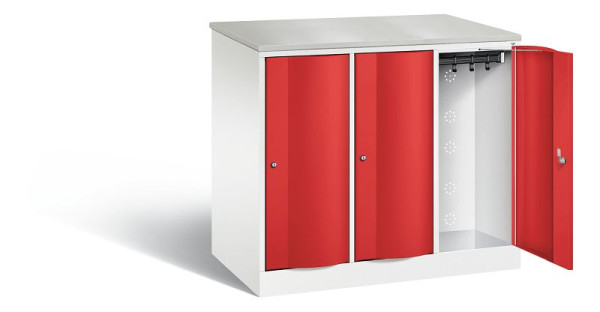 C+P XL lockerkast Resisto, H1077xB1148xD640mm, kleur: verkeerswit / vuurrood, 8271-373 S10076