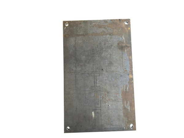 Schake overrijplaten van staal, voorzien van 4 gaten t.b.v. kraantransport, plaatdikte 20 mm, staalkwaliteit: S235JR/S355J2, afmeting: 1,25 mx 2,00 m, 20261220