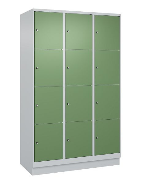 C+P lockerkast Classic PLUS, onderstel, 3 vakken met elk 4 vakken, 1950x1200x500mm, 7035/6011, 080020-324 S10006