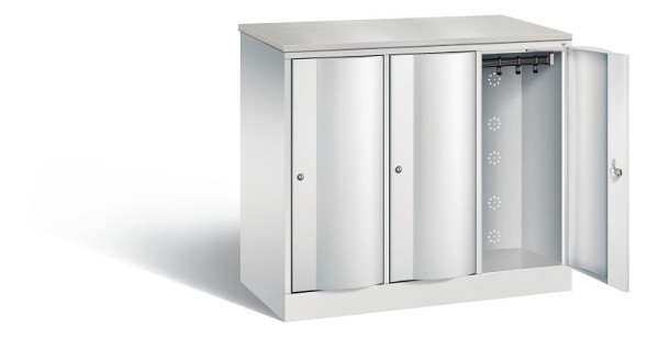 C+P garderobekast Resisto, H1077xB1148xD540mm, kleur: lichtgrijs, 8271-372 S10090