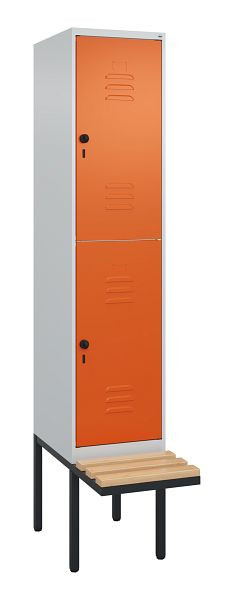 C+P Doppelstöckiger Spind Classic PLUS, 2120x400x815mm, 7035/2004, Drehriegel, Sitzleisten aus Buche, schwebende Sitzfläche, 0803407-12 S10180