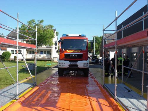 DENIOS mobiele desinfectiekuip SOLID in complete set, met schuimachterwand, 5 x 20 m, 301204