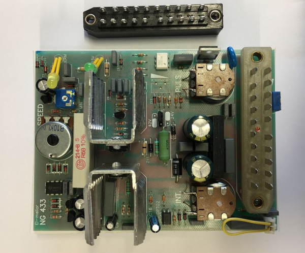 ELMAG Elektronik NG433 (opvolger van WEL 4-3) voor MIG MASTER/EXPERT/PROFI 2000 met 3 potentiometers & centrale stekker, 9104008