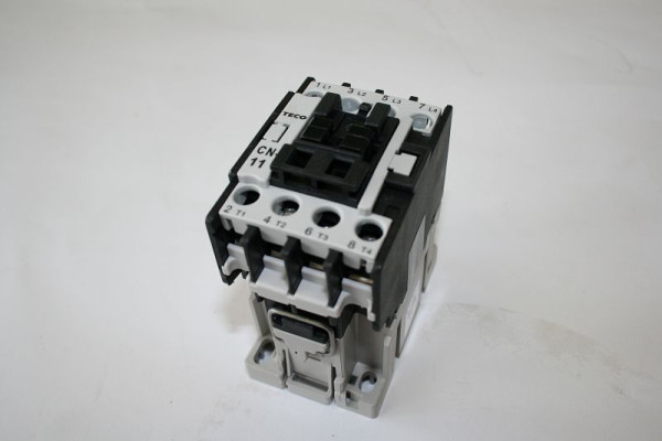 ELMAG contactor 220V 10A voor EUROSTART 700 automatisch & DIGICAR 900, 9505268