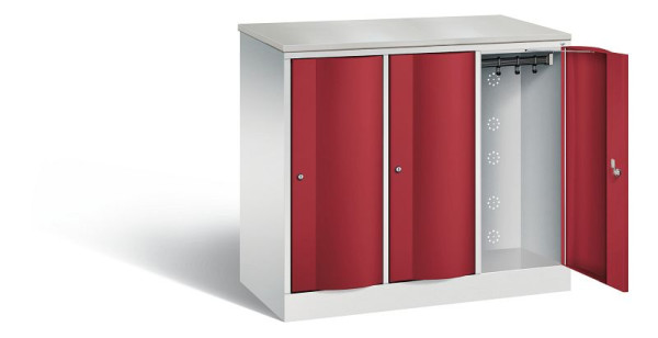 C+P locker Resisto, H1077xW1148xD540mm, kleur: lichtgrijs/robijnrood, 8271-372 S10080