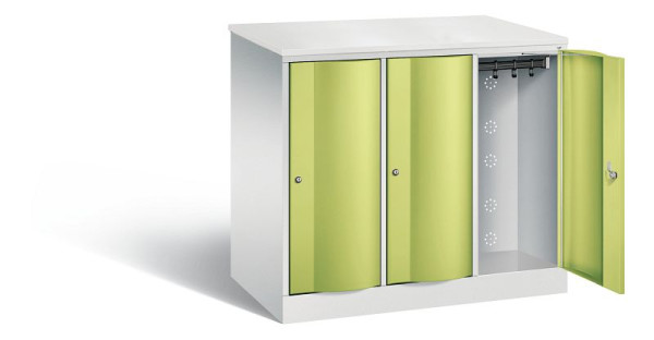 C+P XL lockerkast Resisto, H1077xB1148xD640mm, kleur: lichtgrijs / virid groen, 8271-373 S10043