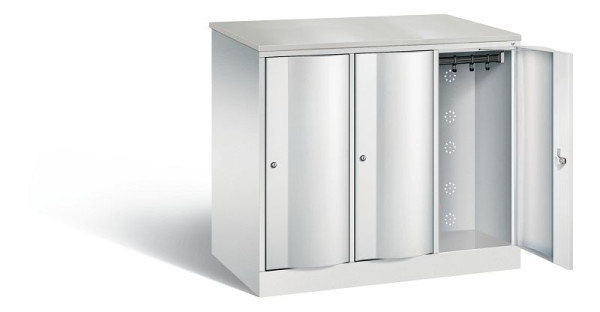 C+P XL lockerkast Resisto, H1077xB1148xD640mm, kleur: lichtgrijs, 8271-373 S10060