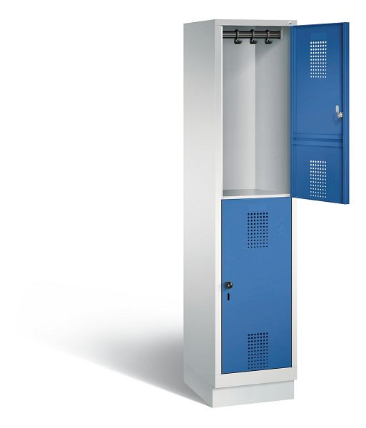 C+P locker dubbeldekker Evolo, H1800xB420xD500mm, kleur: lichtgrijs / gentiaanblauw, 48320-12 S10034