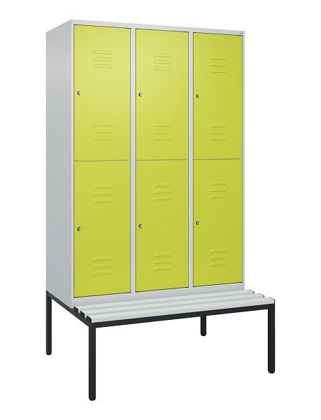 C+P dubbeldekskast Classic PLUS, 3 vakken, 2120x1200x815mm, 7035/0024, cilindersloten, met bank eronder, 0803507-32 S10025