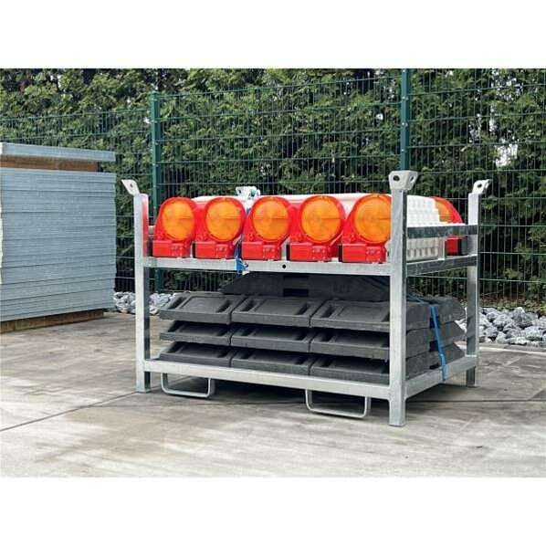 Schake 36NOXP-SET3 bestaande uit: 1x opslag- en transportpallet, 10x TL-grondplaat volgens K1, 10x raffia zwaailicht lichtrood, 36NOXP-G2-SET3