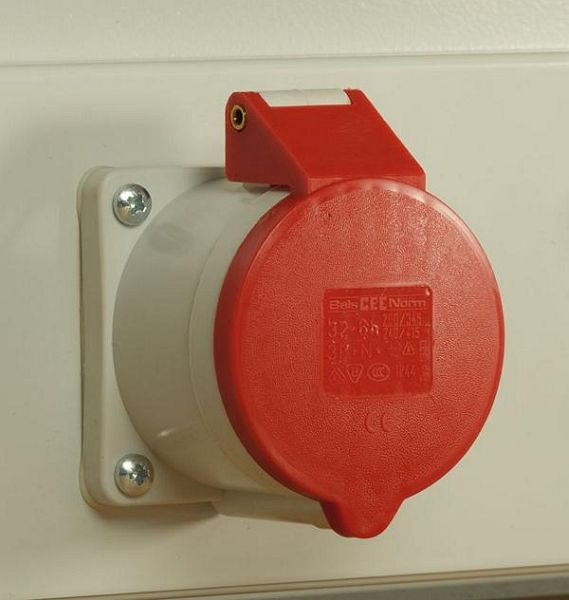 KLW CEE-contactdoos 400 Volt / 16A, met klapdeksel met bevestigingsmateriaal, 05/02202
