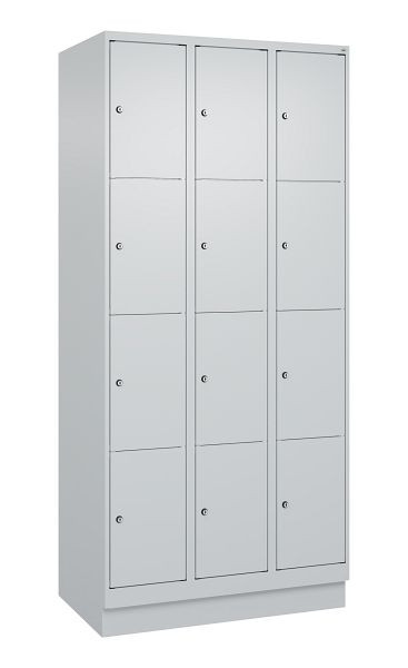 C+P lockerkast Classic PLUS, onderstel, 3 vakken met elk 4 vakken, 1950x900x500mm, 7035/7035, 080020-304 S10009