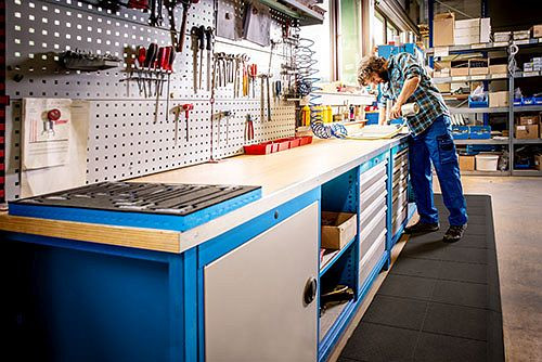 Bedrunka + Hirth box werkbank 2000, vv 1 x lade paneel hoogte 150mm, 1 x deur 450 mm, 03.19.12VA