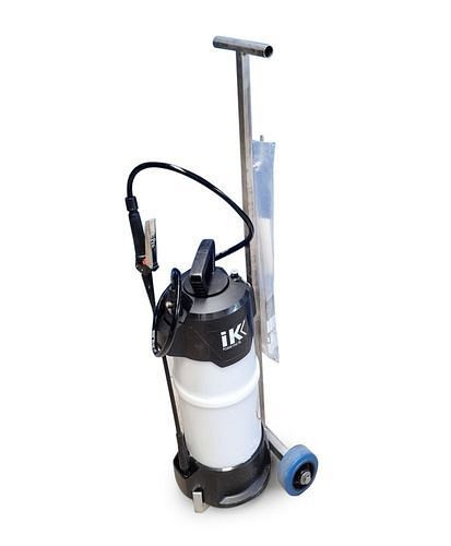 DENIOS schuimsproeier op trolley voor mobiele decontaminatie, 6 liter container, 303708
