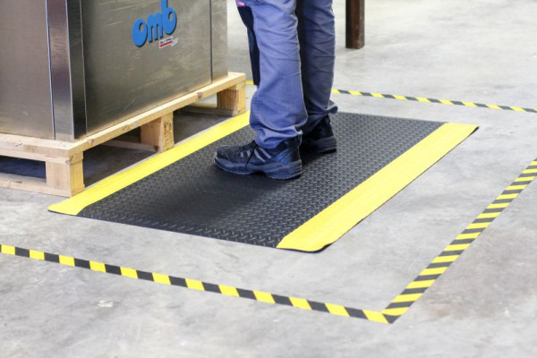 m2 antivermoeidheidsmat met traanplaat look zwart met gele rand 90x150cm, BMARGF2