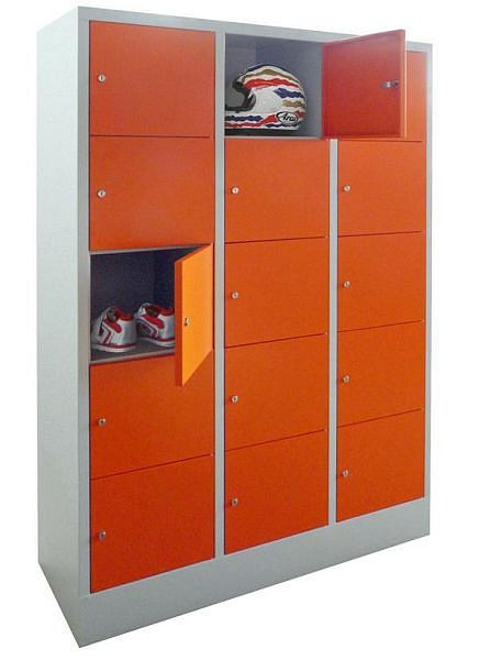 Pavoy Schließfachschrank mit Sockel 1850/500/1200, 3b x 5h, Zylinderschloss, Abteilbreite 400, glatte Türen, 61265-354-401-910