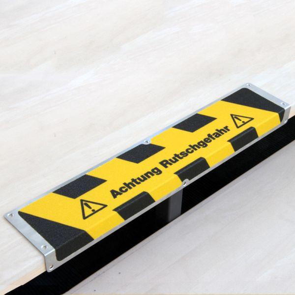 Meelbroek antislip randprofiel aluminium met m2 antislip coating, "Let op: slipgevaar" 120x635x45mm, AKM11F1