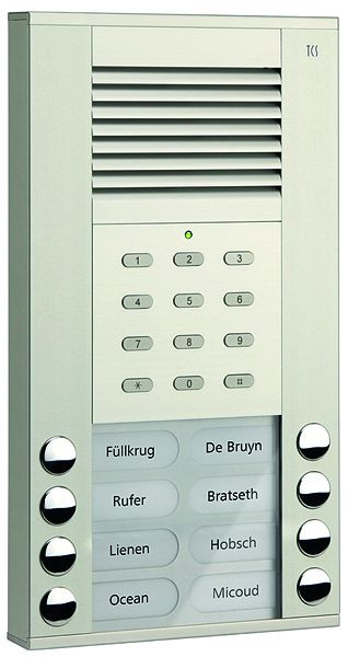TCS audio huisdeurpost serie ASE 8 belknoppen (rechts/links uitgelijnd) met geïntegreerd codeslot, AP zilver, ASE51080-0010