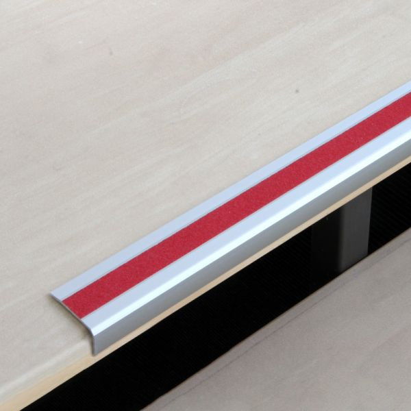 Meelbroek antislip traprandprofiel aluminium met m2 antislipbekleding, universeel rood 53x1000x31mm, zelfklevend, ATM1RF2sk