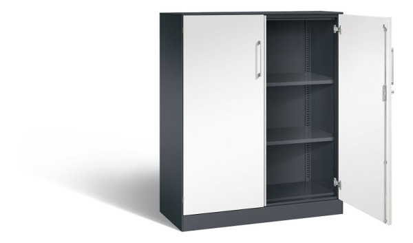 C+P vleugeldeurkast Asisto, H1310xB1000xD435mm, kleur: zwartgrijs / verkeerswit, beugelgreep, 3 niveaus, 141032-000 S10185
