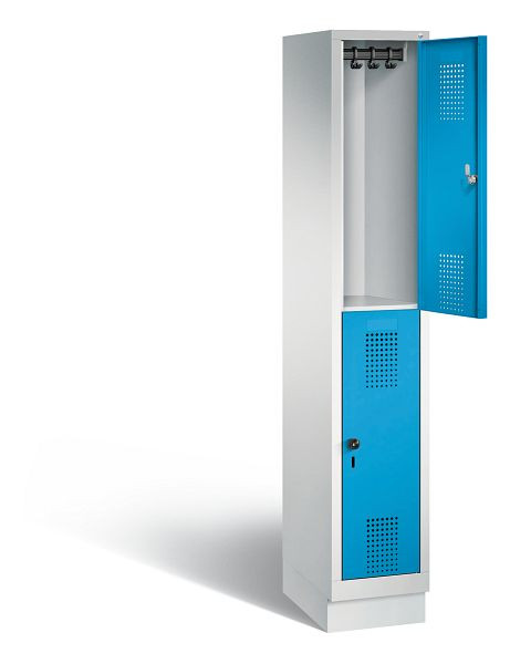 C+P locker dubbellaags Evolo, H1800xB320xD500mm, kleur: lichtgrijs/lichtblauw, 48320-10 S10043