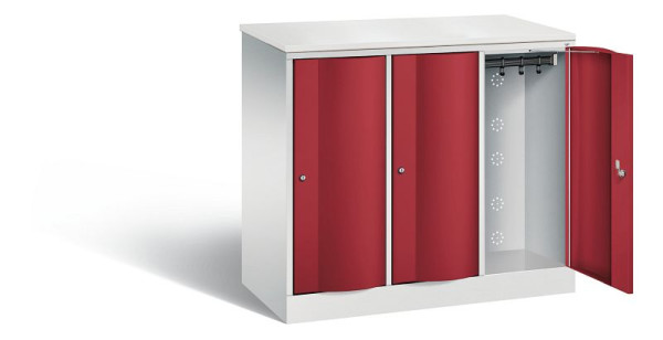 C+P garderobekast Resisto, H1077xB1148xD540mm, kleur: lichtgrijs/robijnrood, 8271-372 S10079
