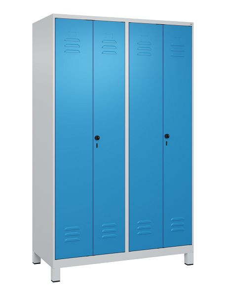C+P Umkleidespind Classic PLUS, Doppel-Spind, Füße, 4 Abteile, 1950x1200x500mm, 7035/5012, Drehriegel, 080012-40P S10010