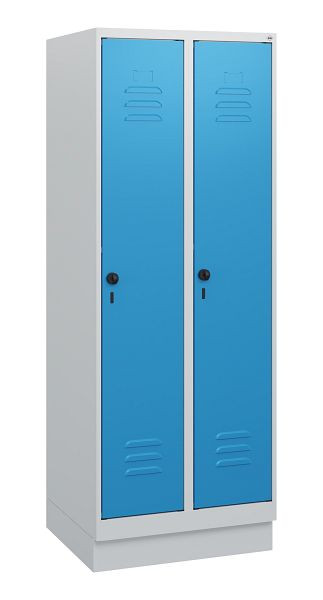 C+P Umkleidespind Classic PLUS, Sockel, 2 Abteile, 1630x600x500mm, 7035/5012, Drehriegel, 0800205-20 S10004