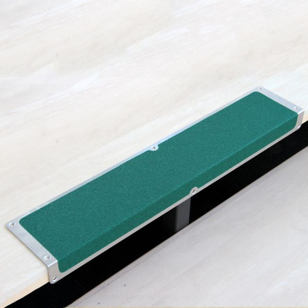 Meelbroek antislip randprofiel aluminium met m2 antislip coating, universeel groen 120x635x45mm, AKM1UF1