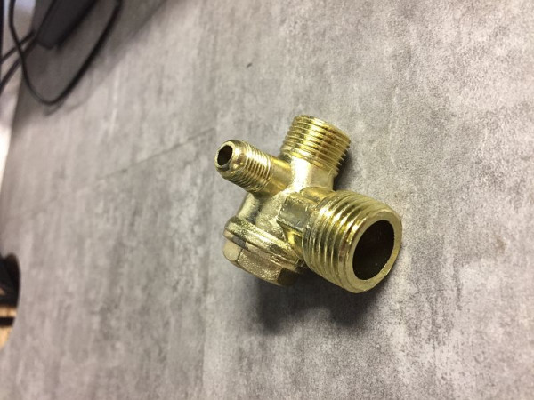 ELMAG terugslagklep ketel: AG 1/2', leiding: AG 3/8' voor EUROAIR 220 (nr. 43) & EUROAIR MINI 200 (nr. 47), 9100188