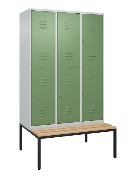 C+P dubbeldekkerkast Classic PLUS, 3 compartimenten, 2120x1200x815mm, 7035/6011, cilindersloten, beukenhouten zitlatten, bank, 0803507-32 S10096