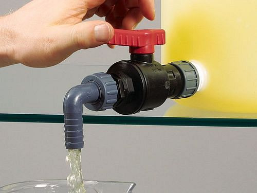 DENIOS kogelkraan van PP, wartelmoer R3/4" binnen - met uitloophoek, 309670