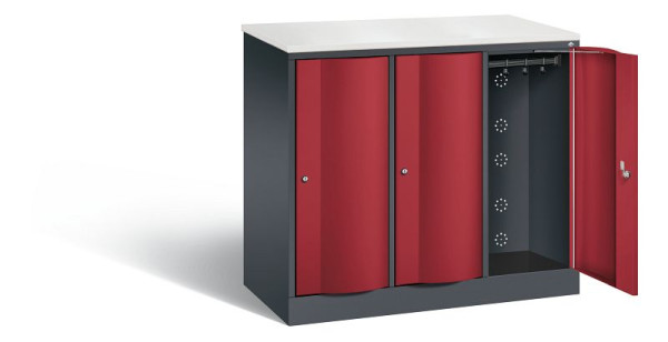 C+P garderobekast Resisto, H1077xB1148xD540mm, kleur: zwartgrijs/robijnrood, 8271-372 S10058