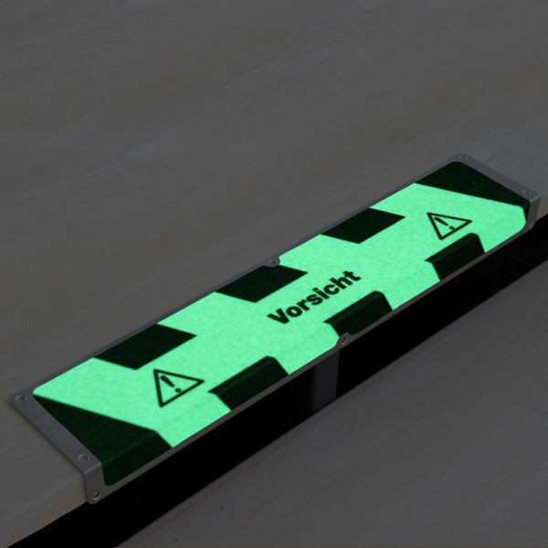 Meelbroek antislip randprofiel aluminium met m2 antislip coating, lichtgevend zwart/groen "Let op" 120x635x45mm, AKM1X5F1