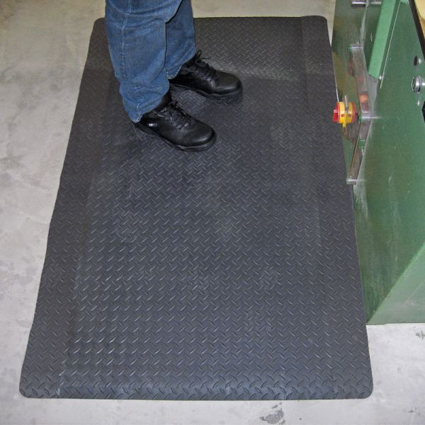 m2 antivermoeidheidsmat met traanplaat look zwart met zwarte rand 90x150cm, BMARSF2